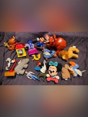 LOT of Y2K Disney McDonald’s Burger King Toys